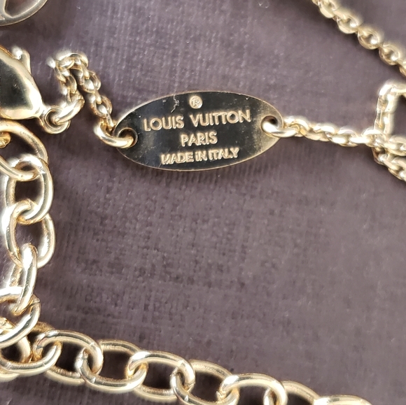 Louis Vuitton LV & Me I Necklace - Picture 3 of 7